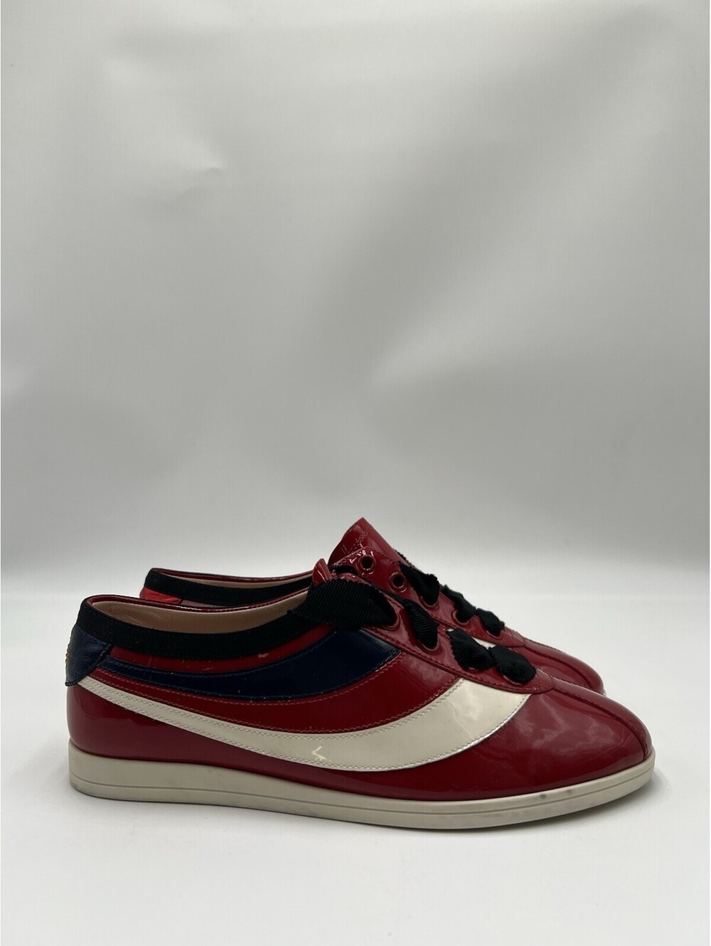 Women’s Gucci Falacer low-top sneakers in red patent leather Size 35